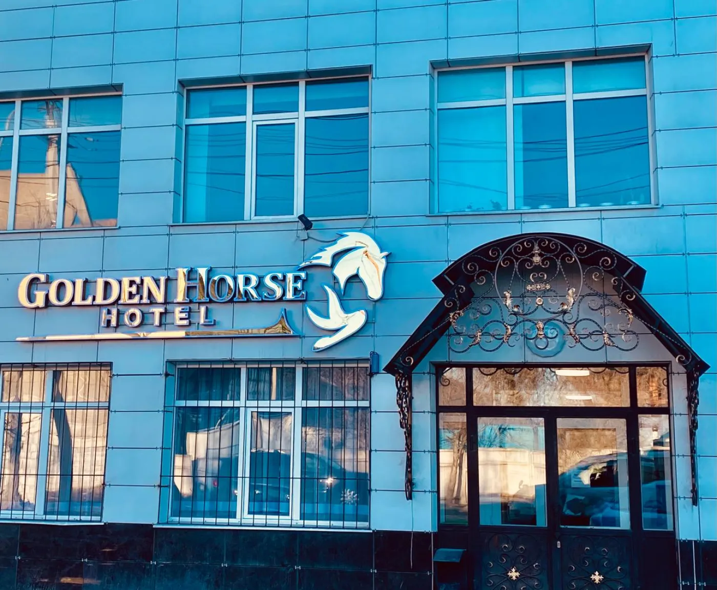 Golden Horse